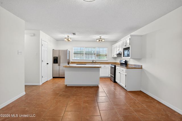 7832 Hilo Place, Diamondhead, MS 39525