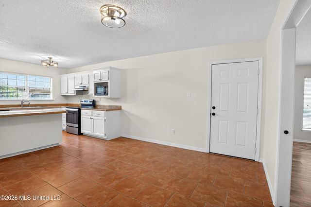 7832 Hilo Place, Diamondhead, MS 39525