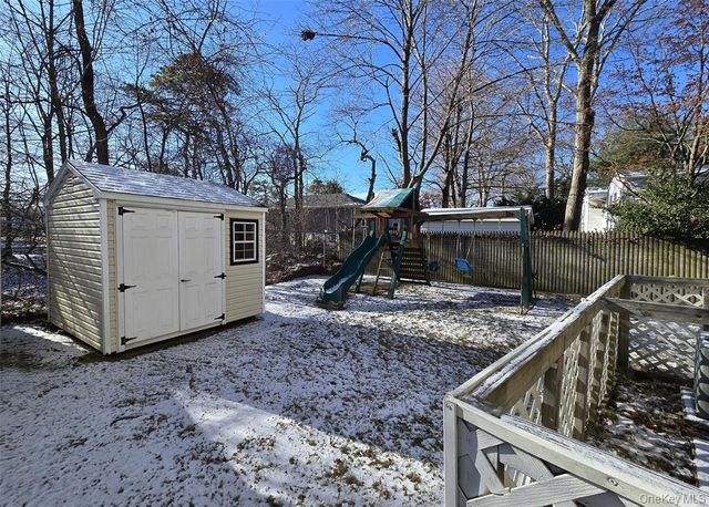 100 Lake Promenade, Ronkonkoma, NY 11779