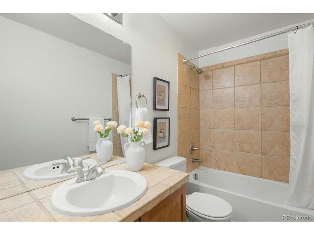 7020 W Virginia Pl, Lakewood, CO 80226