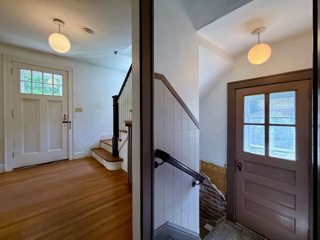39 Hillside Rd, Northampton, MA 01060