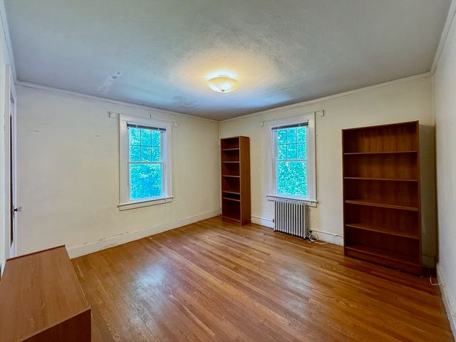 39 Hillside Rd, Northampton, MA 01060