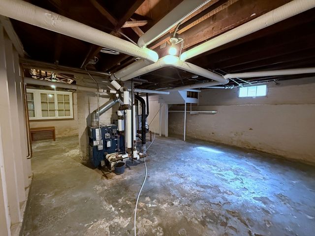 39 Hillside Rd, Northampton, MA 01060