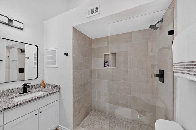 5325 Bent Tree Forest Drive 2214, Dallas, TX 75248