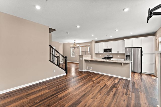 4311 Corn Silk Lane, Woodbury, MN 55129