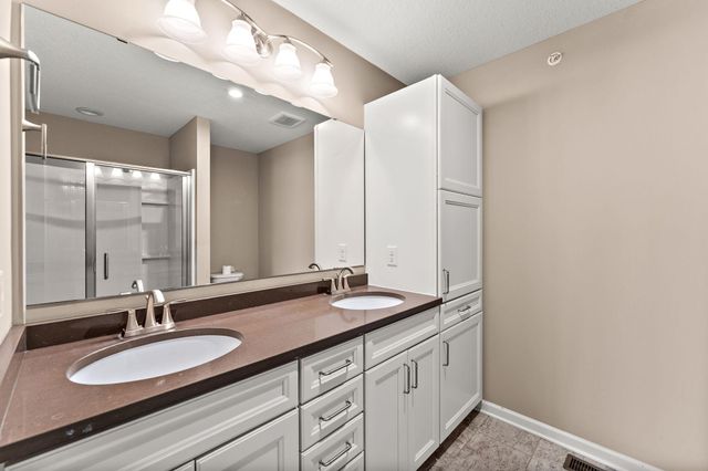 4311 Corn Silk Lane, Woodbury, MN 55129