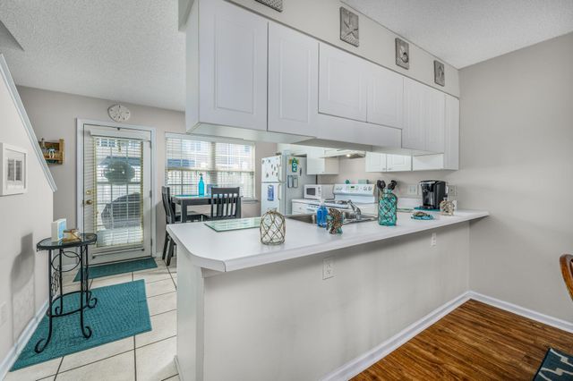 101 Barnwell St Apt 37B, North Myrtle Beach, SC 29582