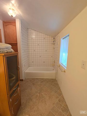 3404 Seclusion, Lake Isabella, CA 93240