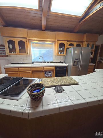 3404 Seclusion, Lake Isabella, CA 93240