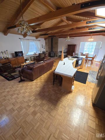 3404 Seclusion, Lake Isabella, CA 93240