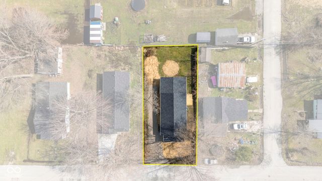 285 S Oak Street, Austin, IN 47102