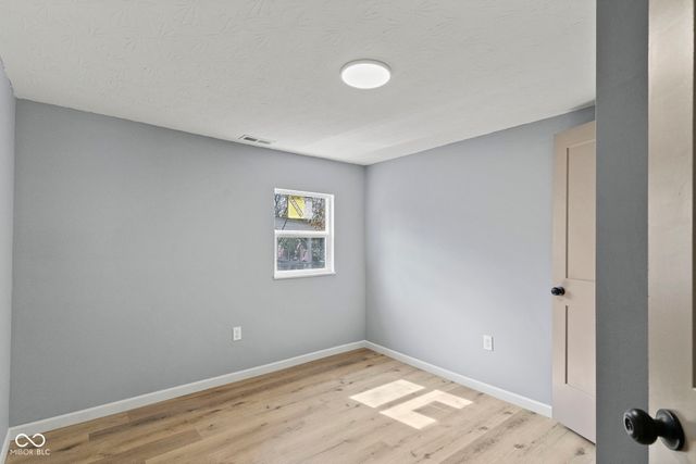 285 S Oak Street, Austin, IN 47102