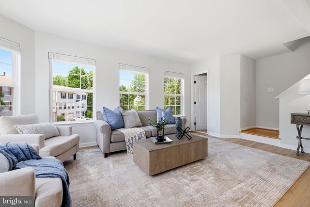 7011 VILLAGE STREAM PL, Gainesville, VA 20155