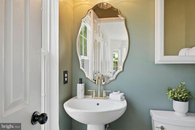 7011 VILLAGE STREAM PL, Gainesville, VA 20155