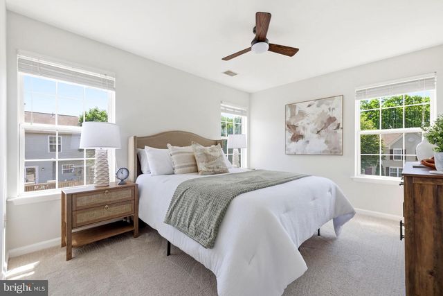 7011 VILLAGE STREAM PL, Gainesville, VA 20155