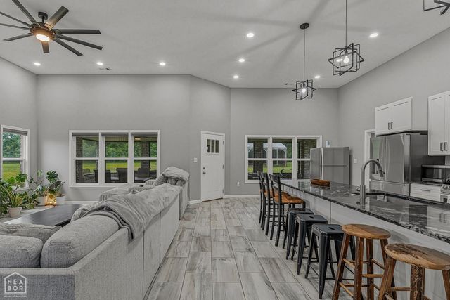 403 Elizabeth Lane, Jonesboro, AR 72401