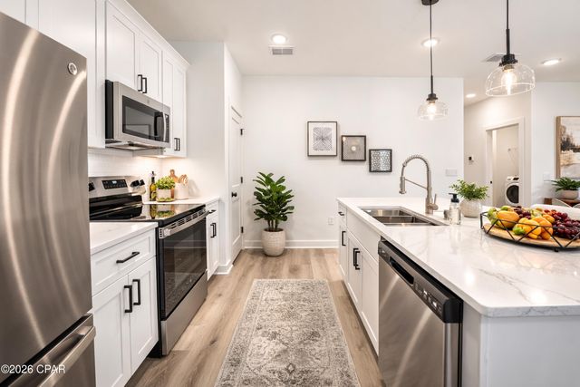 2021 Baldwin Street, Chipley, FL 32428