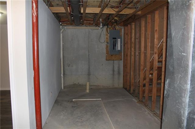 216 S Dalton Drive, Lone Jack, MO 64070