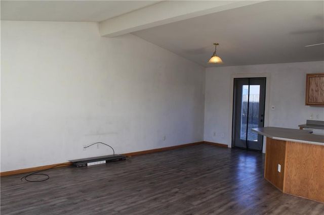 216 S Dalton Drive, Lone Jack, MO 64070