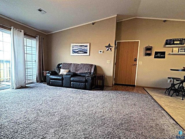7430 S Louise Ave Avenue 301, Sioux Falls, SD 57108