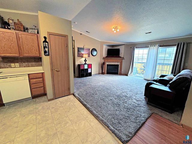 7430 S Louise Ave Avenue 301, Sioux Falls, SD 57108