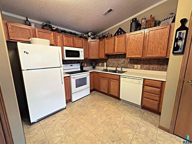 7430 S Louise Ave Avenue 301, Sioux Falls, SD 57108