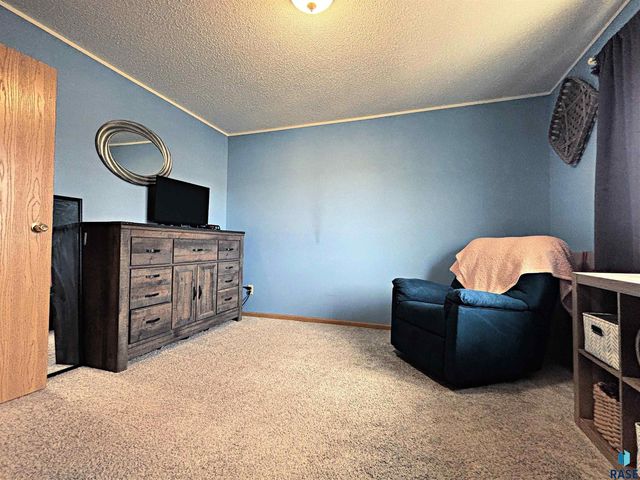 7430 S Louise Ave Avenue 301, Sioux Falls, SD 57108