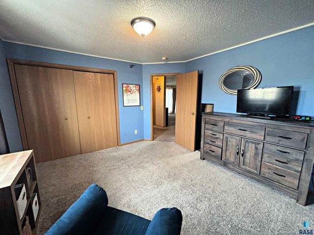 7430 S Louise Ave Avenue 301, Sioux Falls, SD 57108