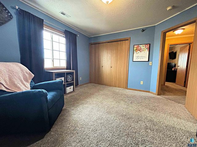 7430 S Louise Ave Avenue 301, Sioux Falls, SD 57108