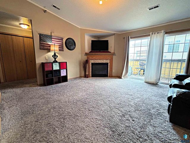 7430 S Louise Ave Avenue 301, Sioux Falls, SD 57108