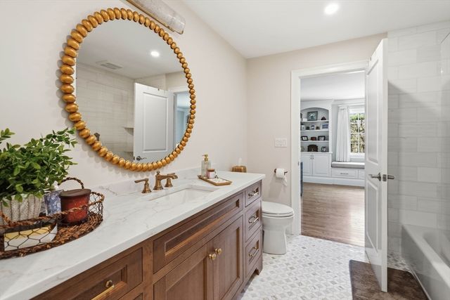 9 Ross Ln, Middleton, MA 01949