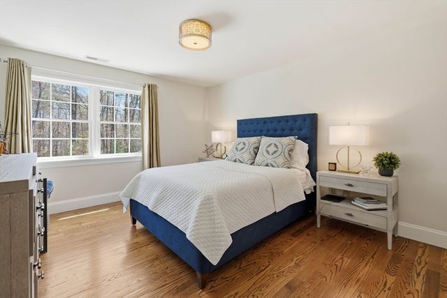 9 Ross Ln, Middleton, MA 01949