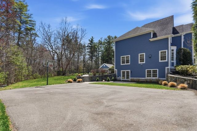 9 Ross Ln, Middleton, MA 01949