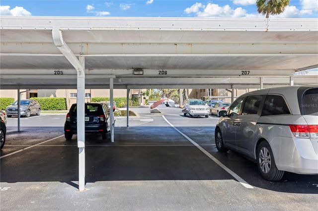 1540 GLEN OAKS DRIVE E B326, Sarasota, FL 34232