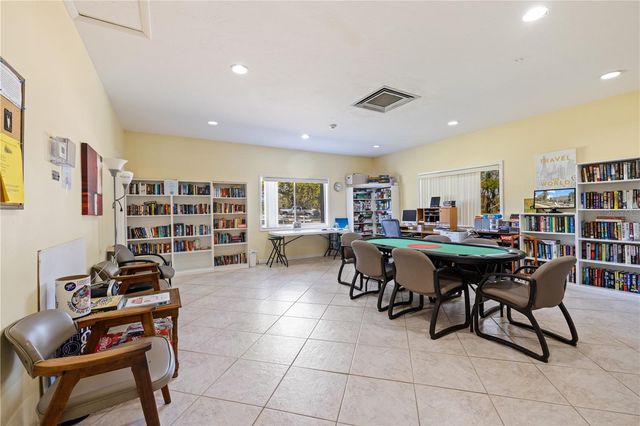 1540 GLEN OAKS DRIVE E B326, Sarasota, FL 34232