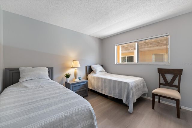 1540 GLEN OAKS DRIVE E B326, Sarasota, FL 34232