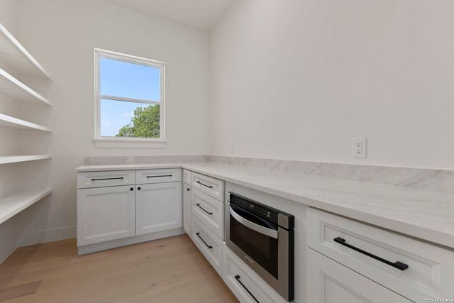 731 Highland Meadows, Bandera, TX 78003