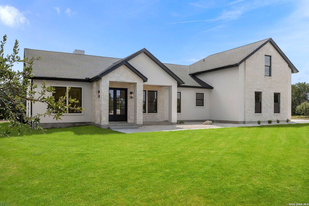 731 Highland Meadows, Bandera, TX 78003