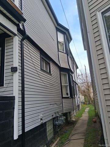 2460 Canton Street, Detroit, MI 48207
