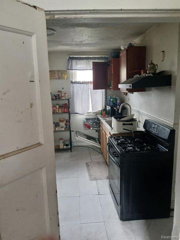 2460 Canton Street, Detroit, MI 48207