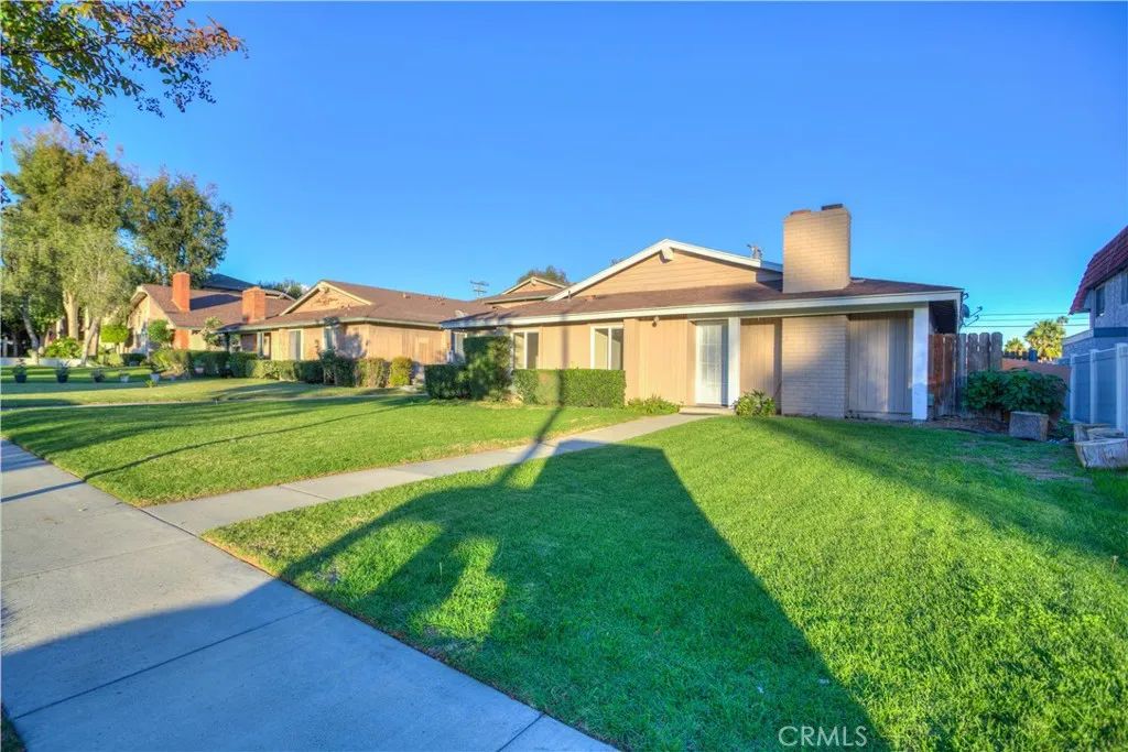 154 Linda A, Upland, CA 91786