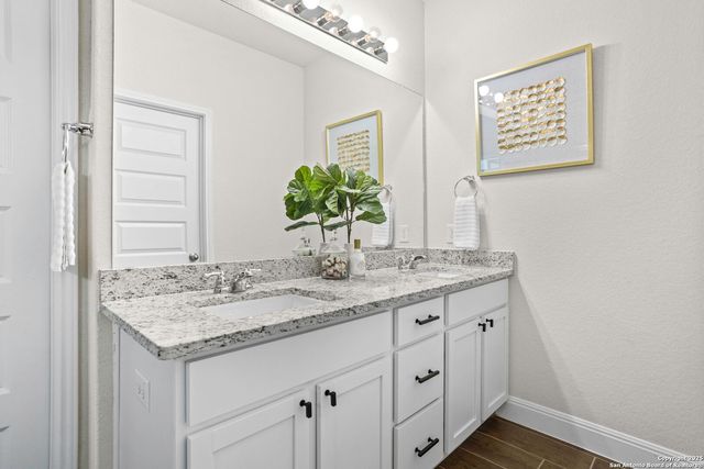 22014 Santa Elena Cyn, San Antonio, TX 78258