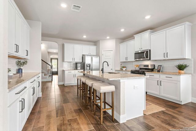 22014 Santa Elena Cyn, San Antonio, TX 78258