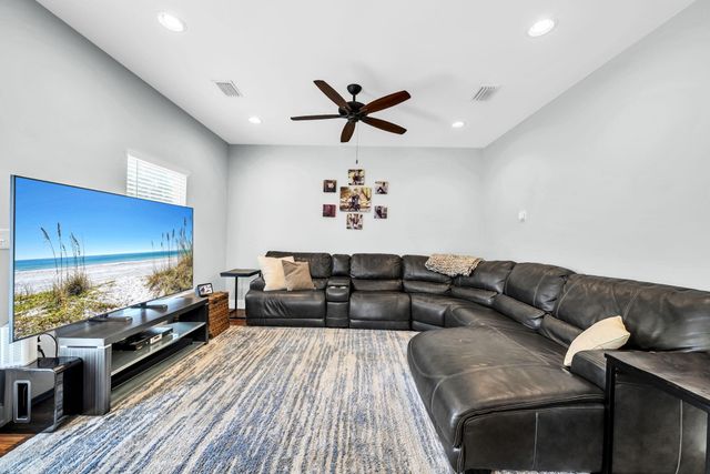 48 Avery Drive, Valparaiso, FL 32580