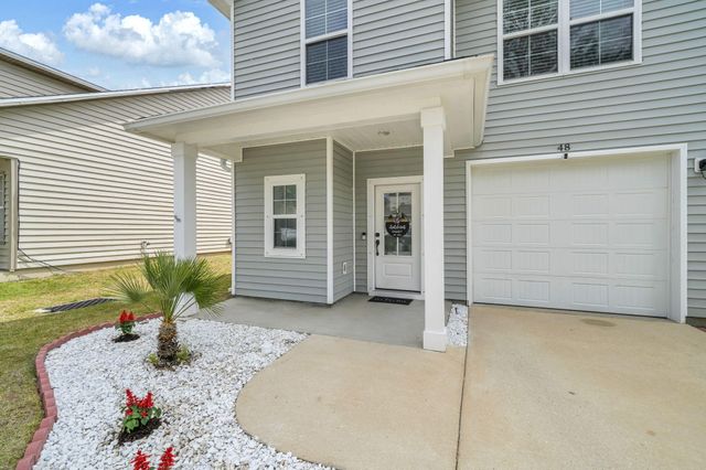 48 Avery Drive, Valparaiso, FL 32580