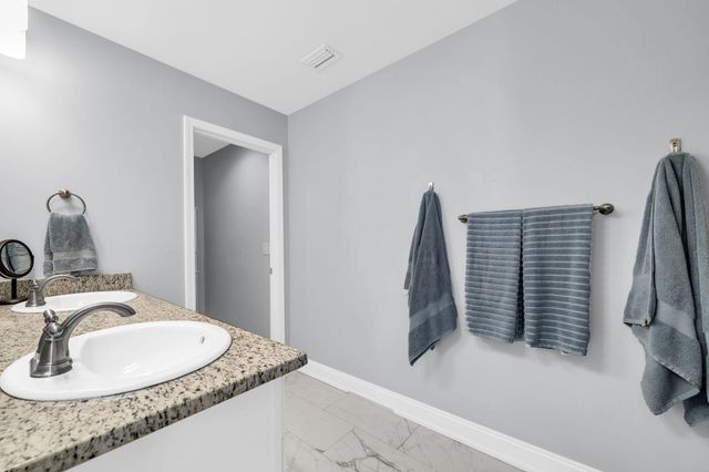 48 Avery Drive, Valparaiso, FL 32580