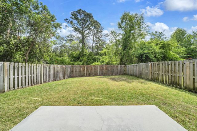48 Avery Drive, Valparaiso, FL 32580