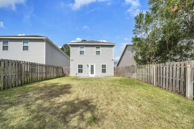 48 Avery Drive, Valparaiso, FL 32580
