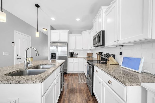 48 Avery Drive, Valparaiso, FL 32580