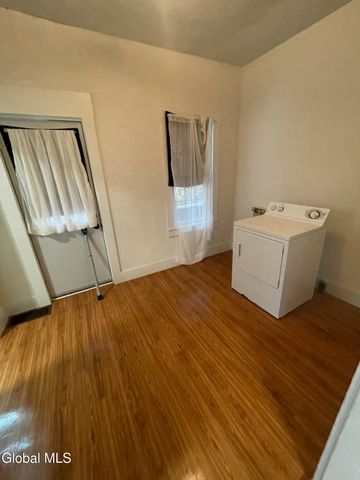 72 Park Street, Gloversville, NY 12078